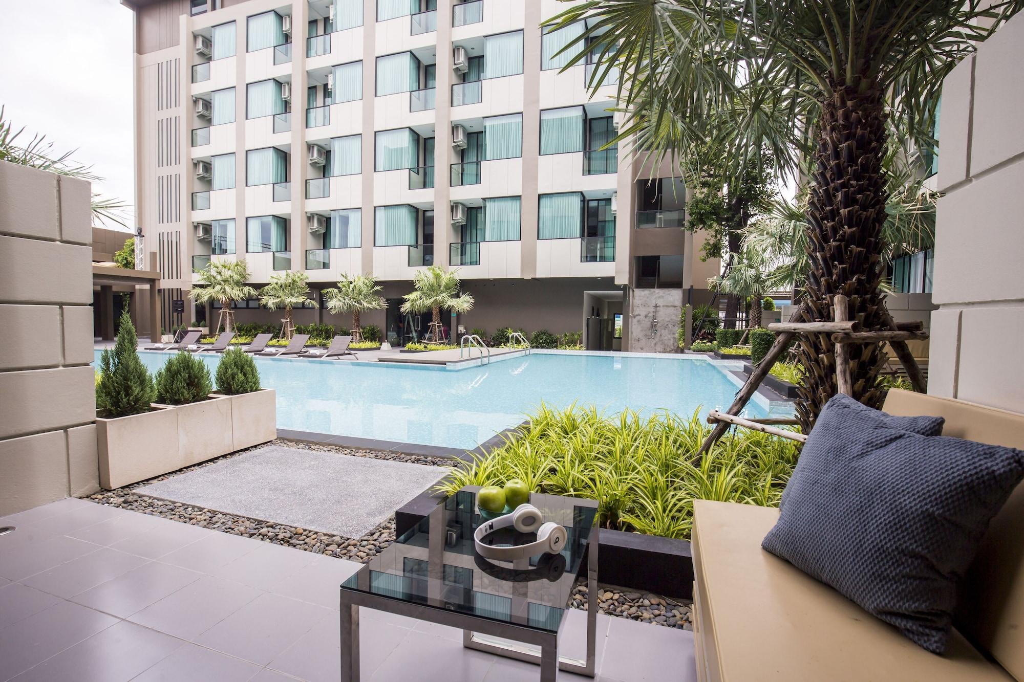 The Crystal Hotel Buriram - Formerly X2 Vibe Buriram Exterior foto