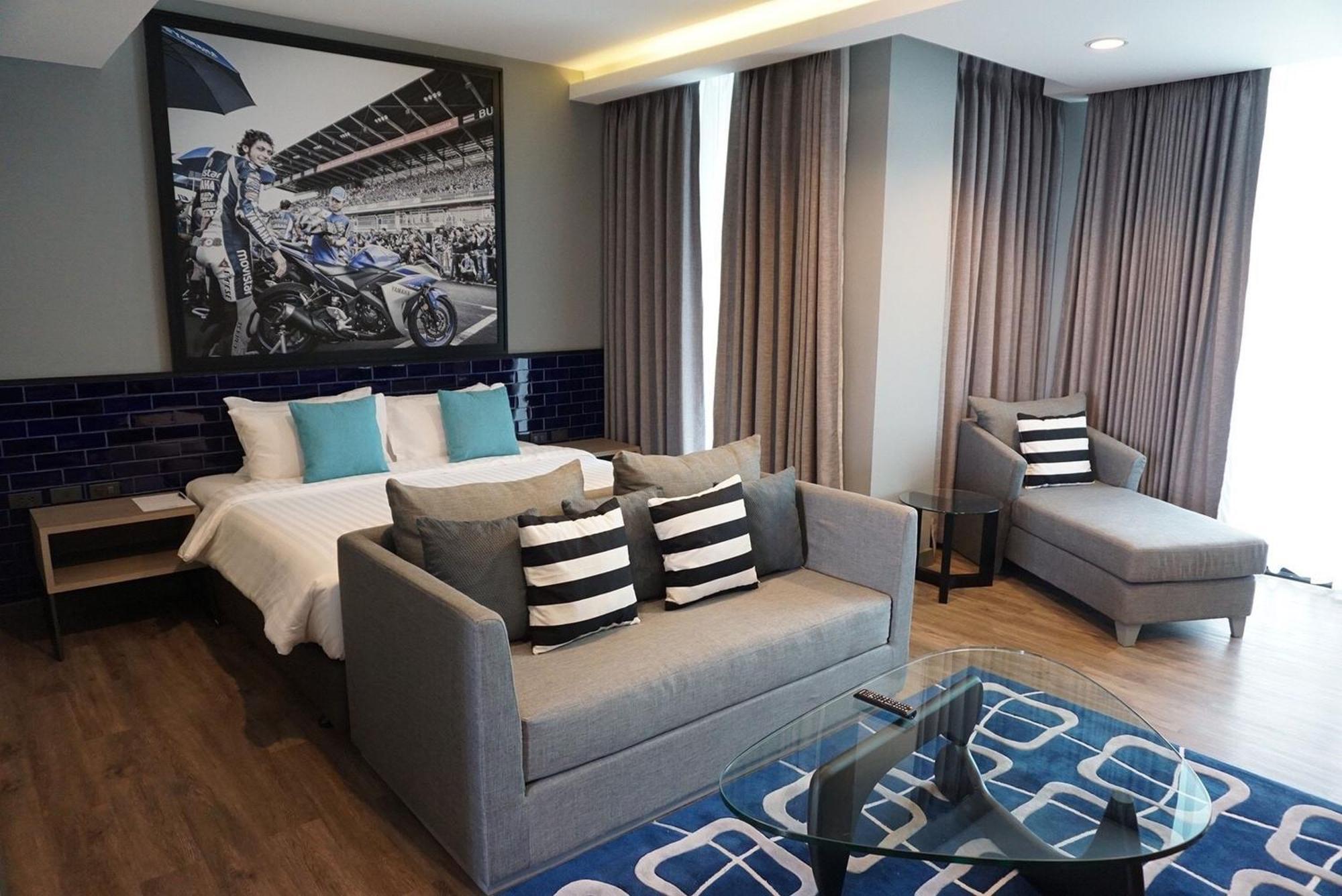 The Crystal Hotel Buriram - Formerly X2 Vibe Buriram Zimmer foto